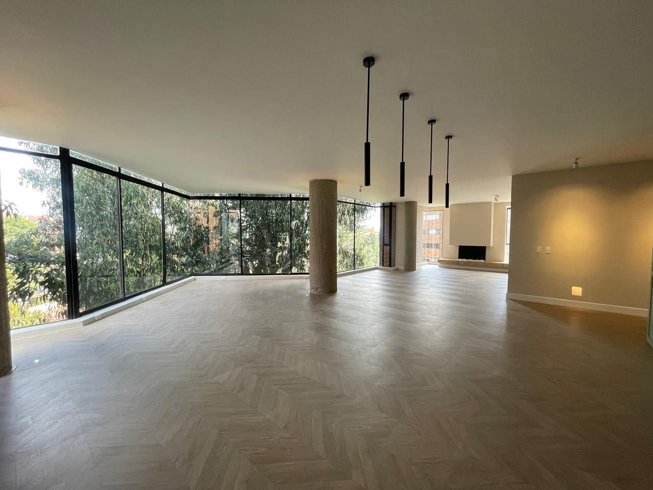 Apartamento en arriendo Cundinamarca Bogotá Los Rosales 268 m2 Habitaciones 3 Baños 4 Garajes 2 Precio $16400000