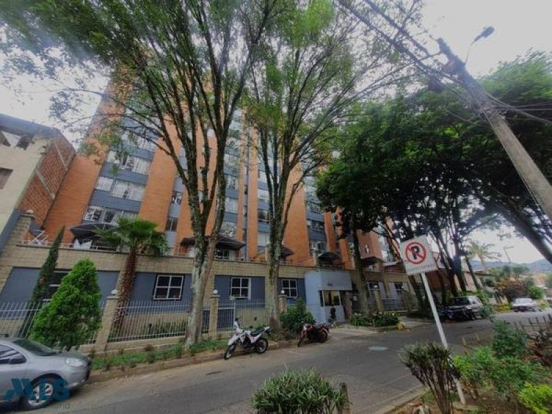 Apartamento en venta Antioquia Medellín Cristobal 81 m2 Habitaciones 3 Baños 2 Garajes 1 Precio $700000000