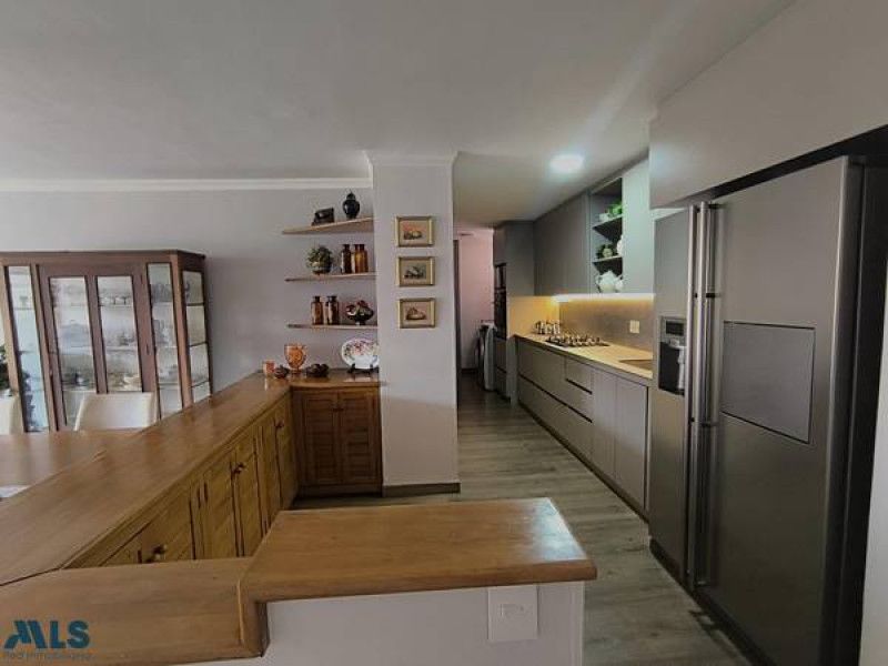 Apartamento en venta Antioquia Medellín Santa Maria De Los Angeles 118 m2 Habitaciones 3 Baños 2 Garajes 2 Precio $850000000