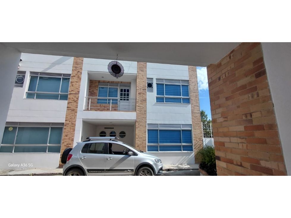 Casa en venta Cundinamarca La Mesa Las Ceibas 200 m2 Habitaciones 4 Baños 4 Garajes 1 Precio $495000000