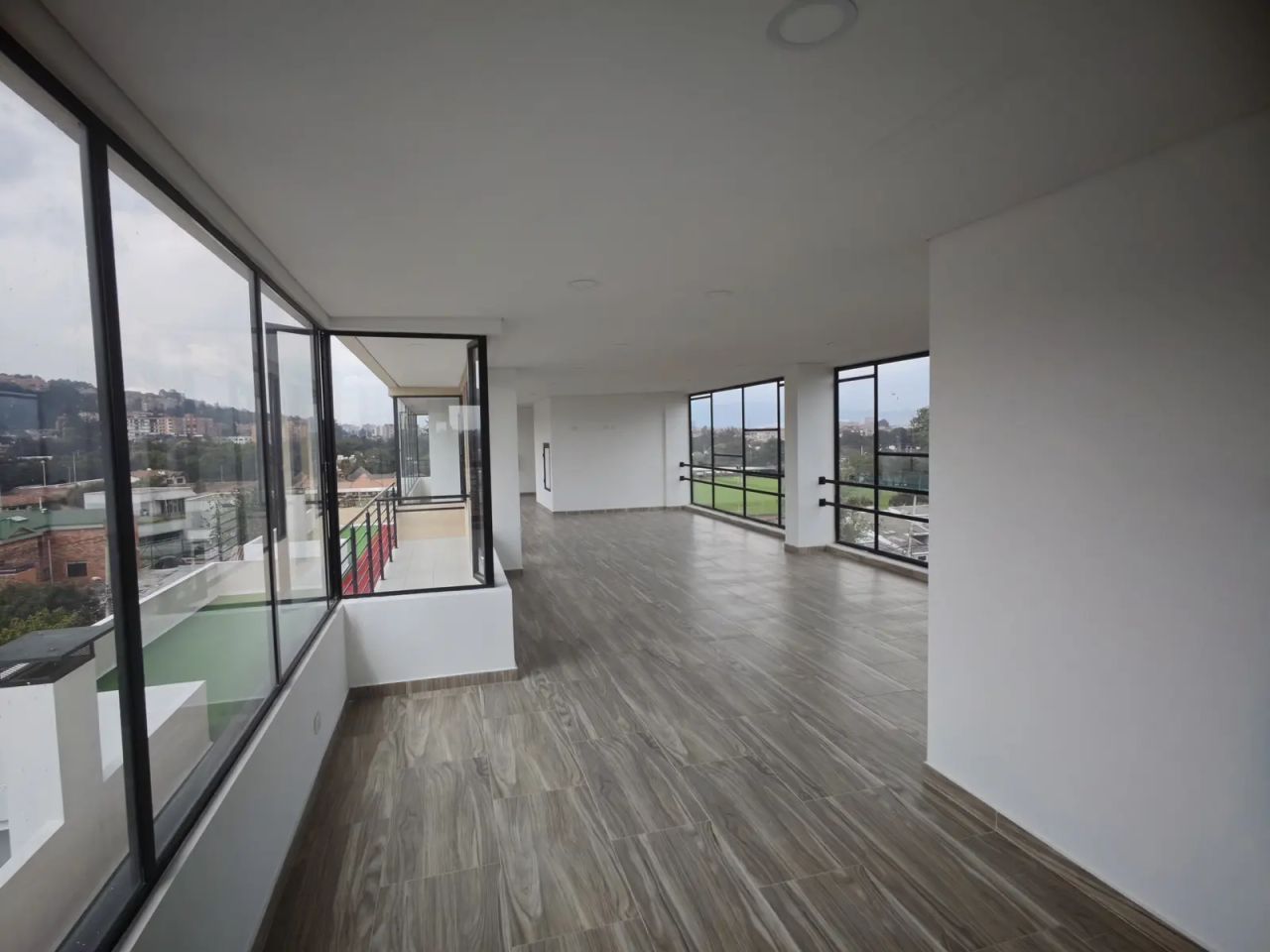 Apartamento en venta Cundinamarca Bogotá El Tintal Asd 80 m2 Habitaciones 1 Baños 2 Garajes 2 Precio $585000000