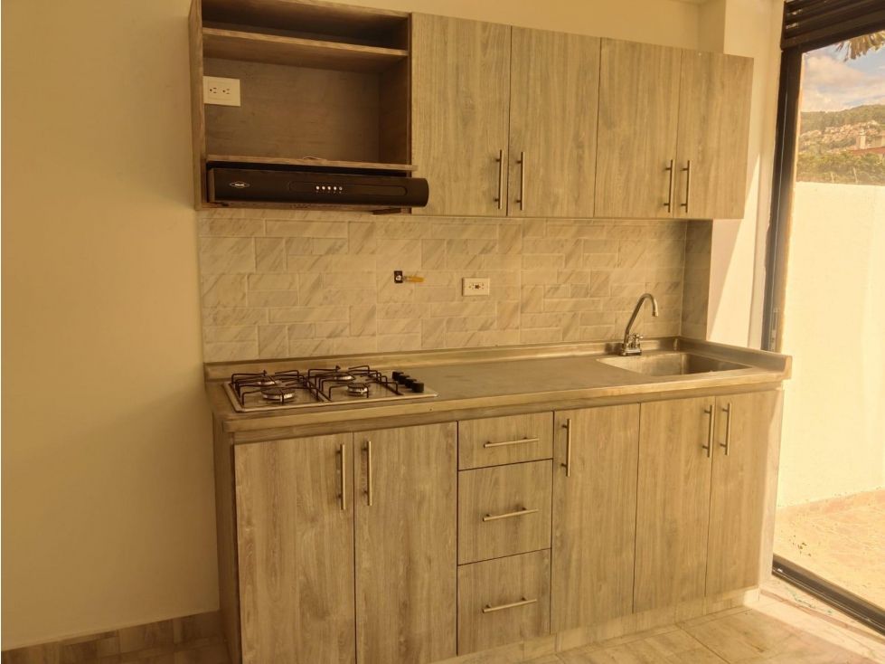 Apartamento en arriendo Antioquia Medellín Sucre 70 m2 Habitaciones 3 Baños 2 Garajes 0 Precio $2500000