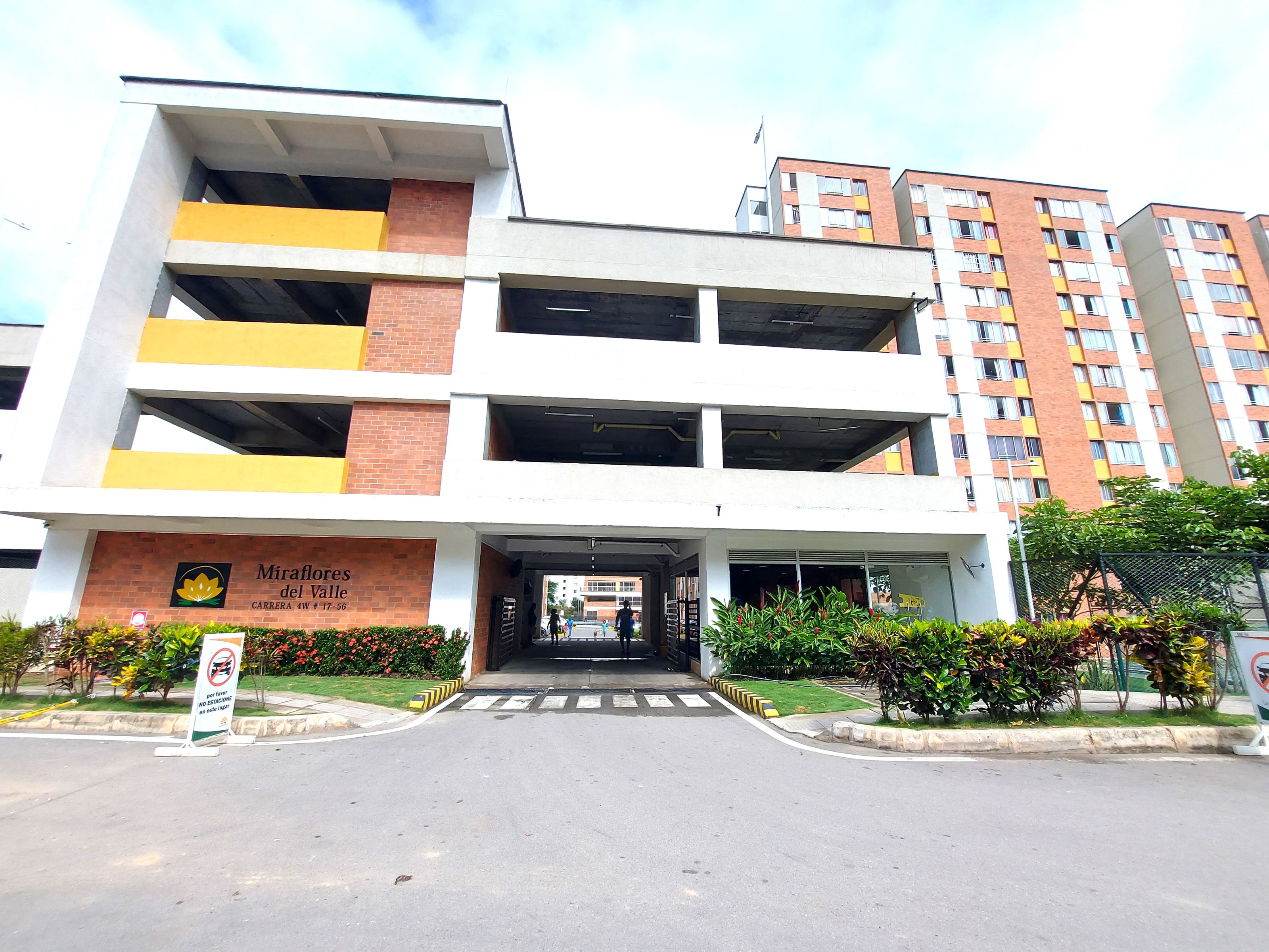 Apartamento en arriendo Santander Piedecuesta Cr Miraflores Del Valle 54 m2 Habitaciones 3 Baños 2 Garajes 0 Precio $1106000