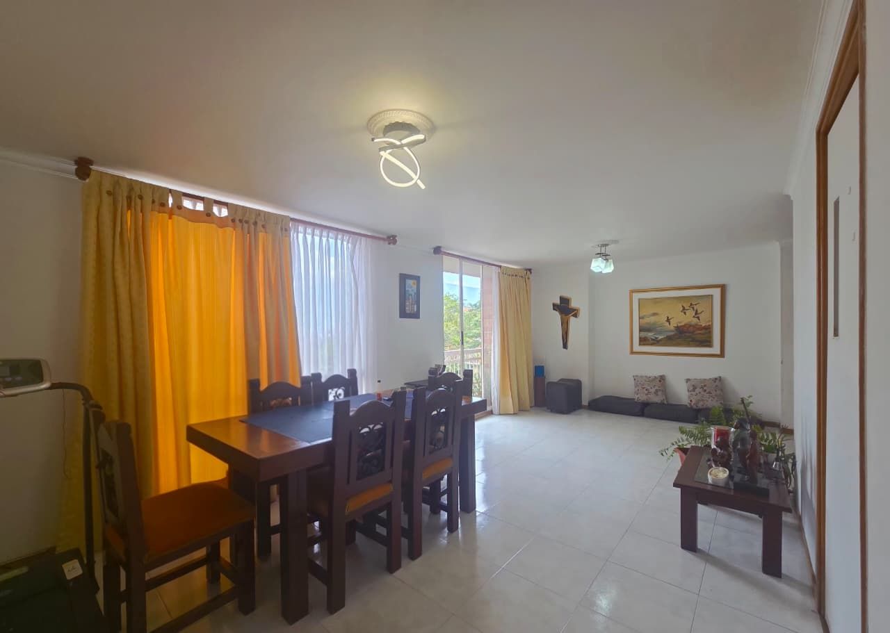 Apartamento en venta Antioquia Medellín Loma De Los Bernal 100 m2 Habitaciones 3 Baños 2 Garajes 2 Precio $685000000