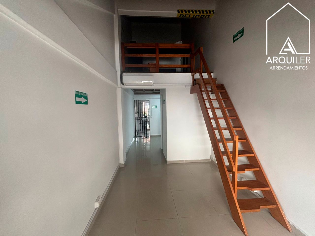 Oficina en venta Antioquia Medellín San Diego 30 m2 Habitaciones 0 Baños 1 Garajes 1 Precio $260000000