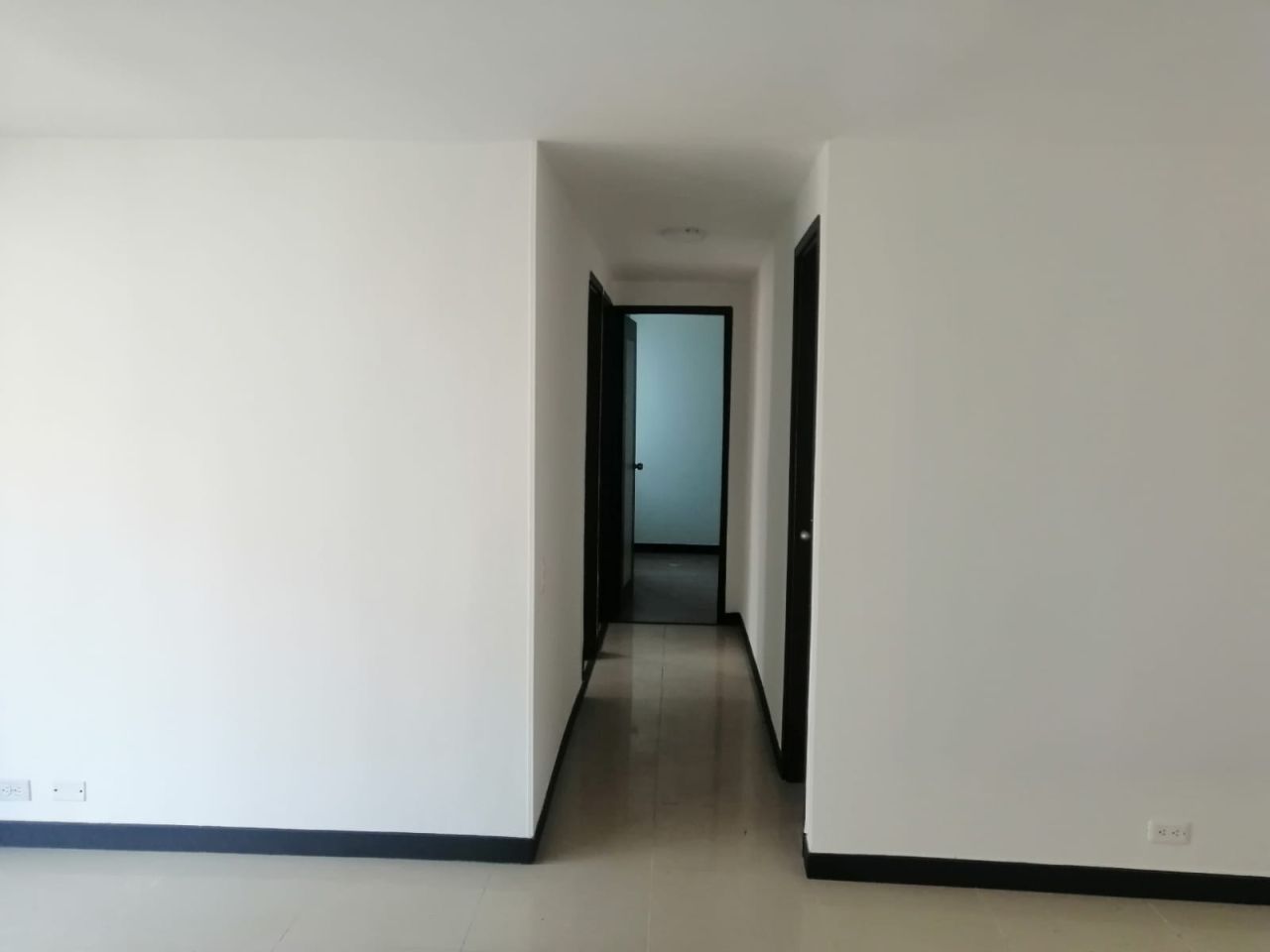 Apartamento en arriendo Antioquia Medellín La Hondonada 65 m2 Habitaciones 3 Baños 2 Garajes 1 Precio $2500000