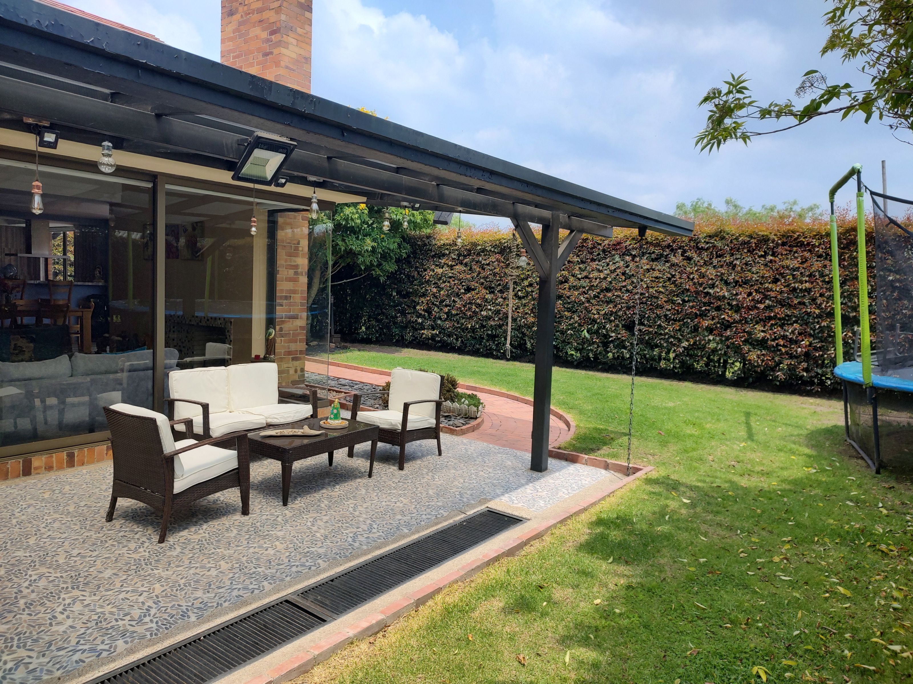 Casa Campestre en arriendo o venta Cundinamarca Cota Br Villa Imelda 254 m2 Habitaciones 4 Baños 5 Garajes 4 Precio venta $1437000000 Precio arriendo $9500000
