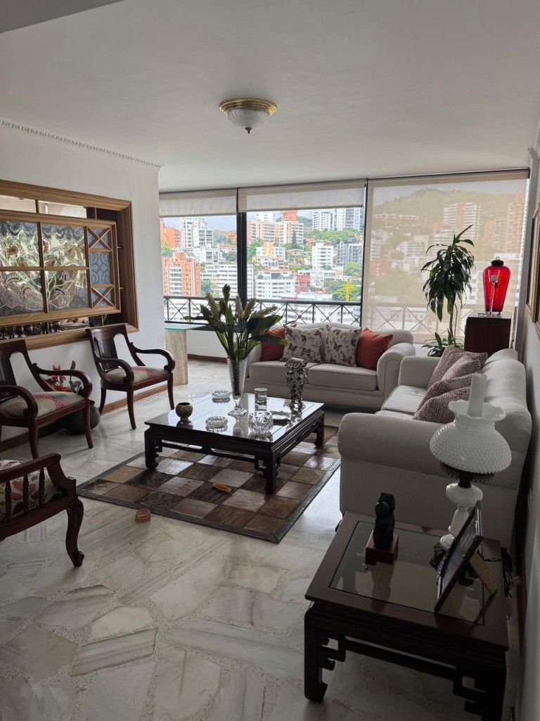 Apartamento en venta Valle Del Cauca Cali Aguacatal 240 m2 Habitaciones 3 Baños 3 Garajes 0 Precio $900000000