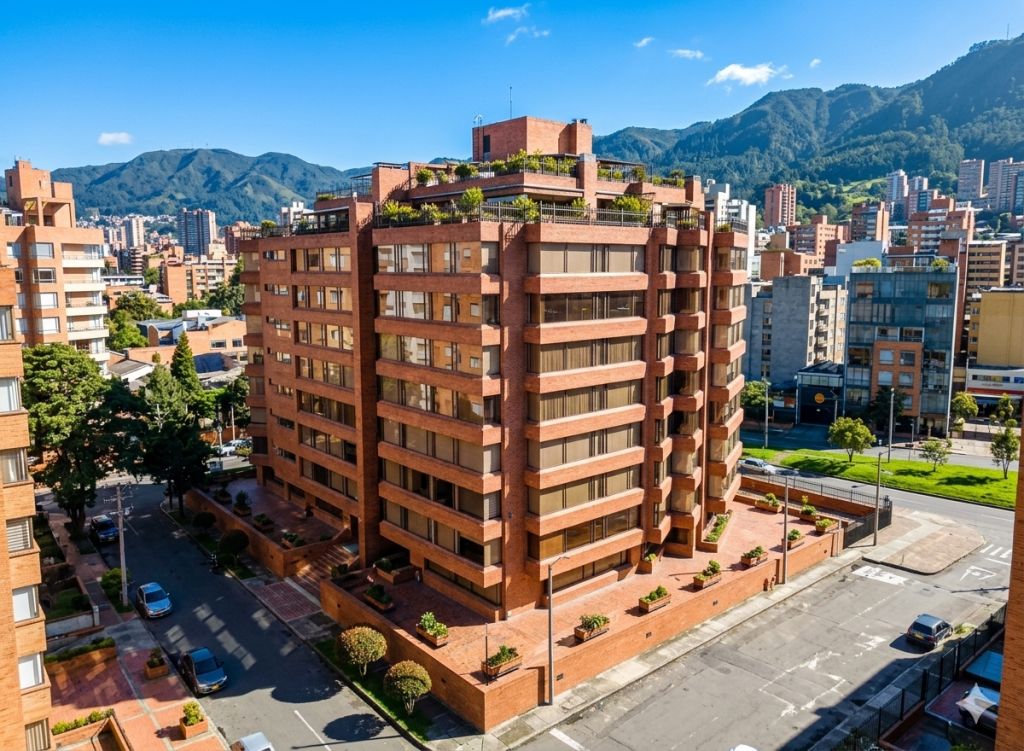 Apartamento en arriendo Cundinamarca Bogotá Santa Barbara Central 109 m2 Habitaciones 3 Baños 3 Garajes 2 Precio $6792500