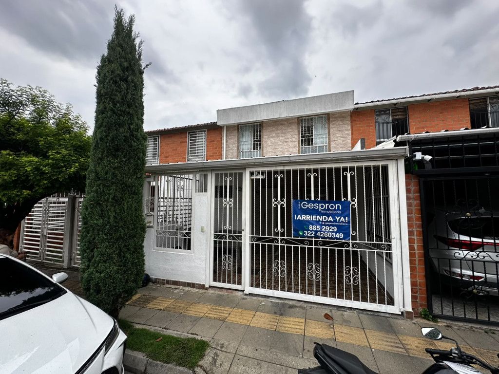 Casa en arriendo Valle Del Cauca Cali Ciudad Real 120 m2 Habitaciones 4 Baños 4 Garajes 1 Precio $2720000