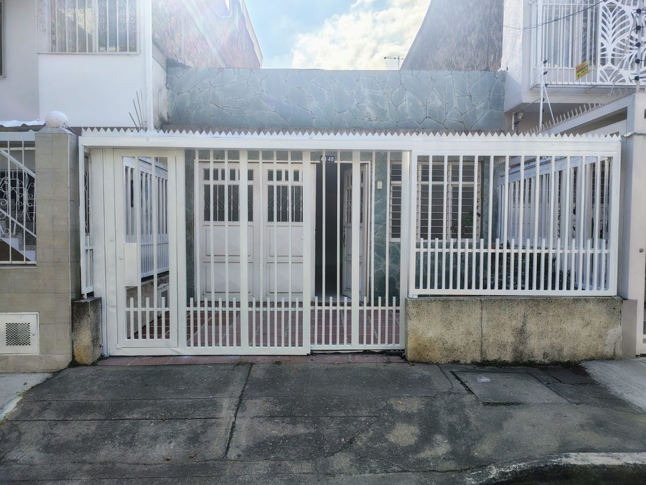Casa en venta Valle Del Cauca Cali Urbanización Nueva Granada 170 m2 Habitaciones 3 Baños 2 Garajes 1 Precio $395000000