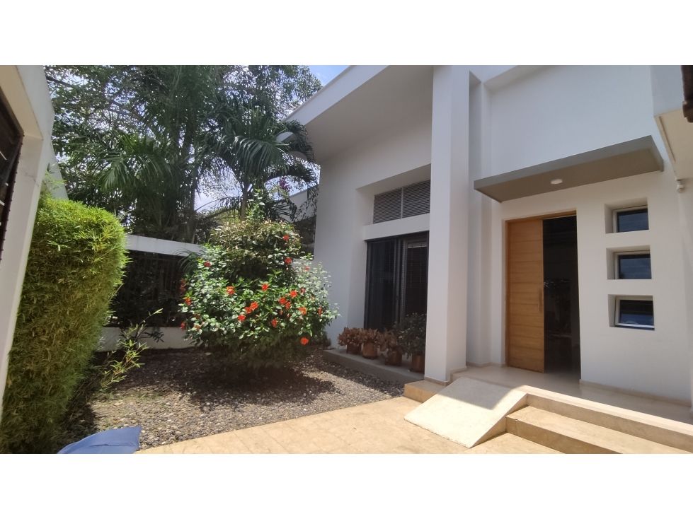Casa en venta Córdoba Montería Nariño 248 m2 Habitaciones 3 Baños 4 Garajes 2 Precio $1300000000