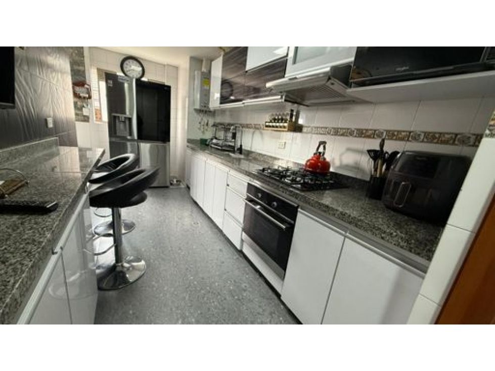 Apartamento en venta Cundinamarca Bogotá Santa Helena Et I 160 m2 Habitaciones 3 Baños 2 Garajes 2 Precio $980000000