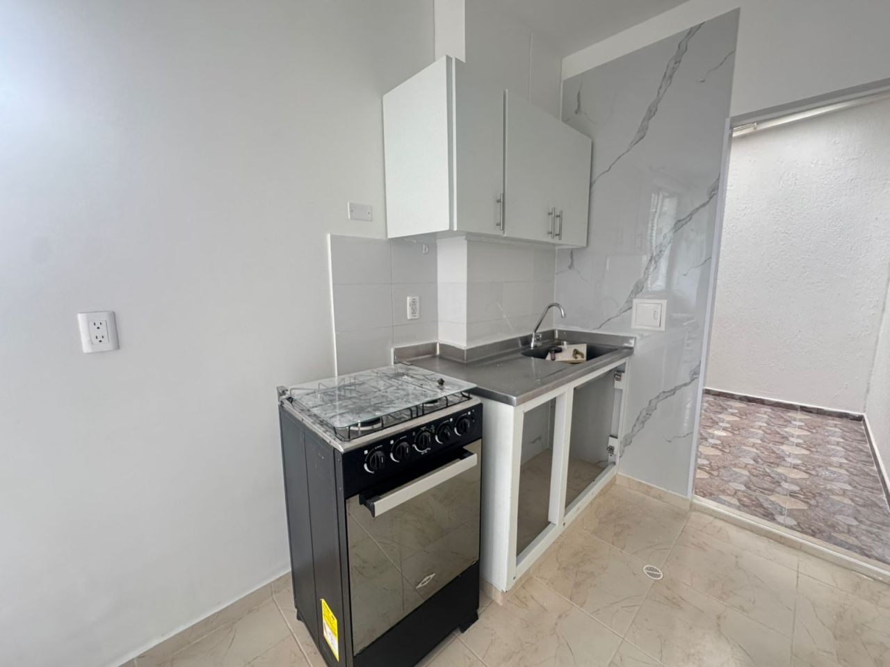 Apartamento en arriendo Risaralda Pereira Los Sauces Et V 45 m2 Habitaciones 2 Baños 1 Garajes 0 Precio $1000000