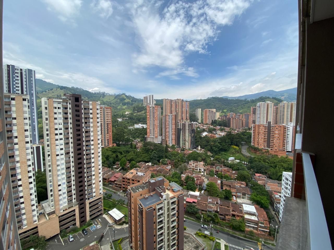 Apartamento en arriendo o venta Antioquia Sabaneta Vegas De La Doctora 62 m2 Habitaciones 2 Baños 2 Garajes 1 Precio venta $545000000 Precio arriendo $2800000