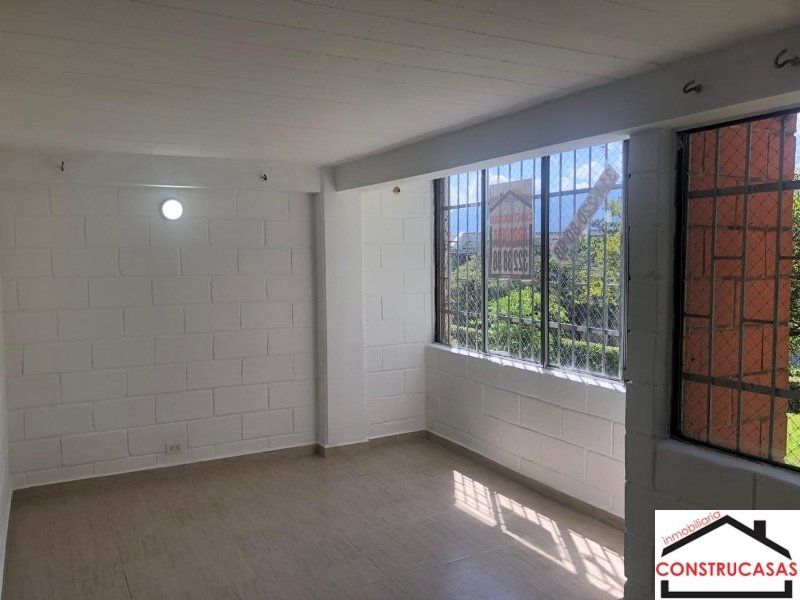 Apartamento en arriendo Antioquia Medellín San Javier No1 58 m2 Habitaciones 3 Baños 2 Garajes 0 Precio $1850000