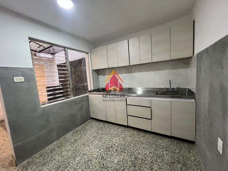 Casa en arriendo Antioquia Envigado El Dorado 100 m2 Habitaciones 3 Baños 2 Garajes 0 Precio $2900000
