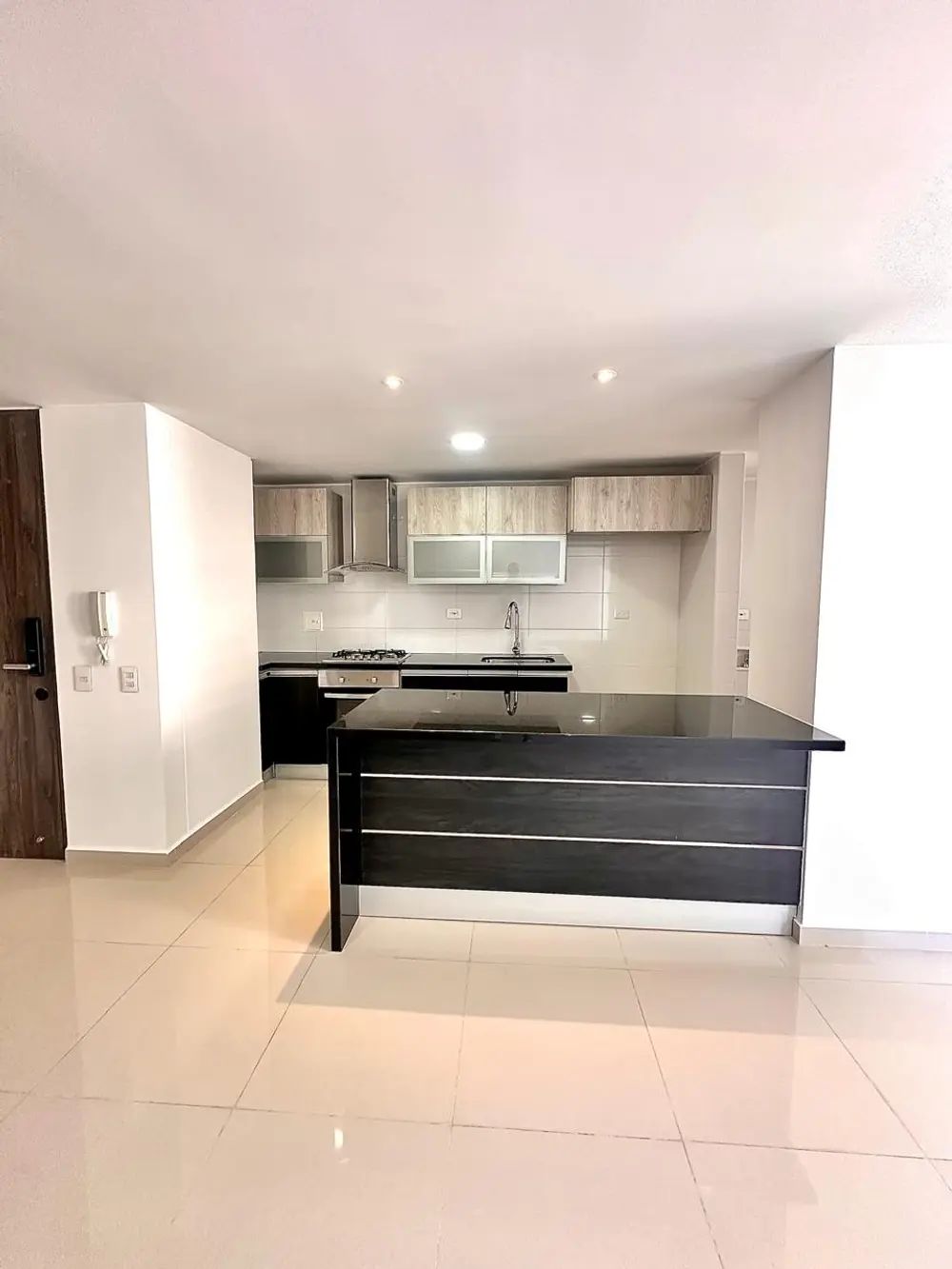 Apartamento en venta Cundinamarca Bogotá El Recuerdo 86 m2 Habitaciones 2 Baños 2 Garajes 1 Precio $470000000