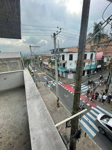 Apartamento en arriendo Antioquia Envigado Zona Centro 140 m2 Habitaciones 3 Baños 2 Garajes 0 Precio $2700000
