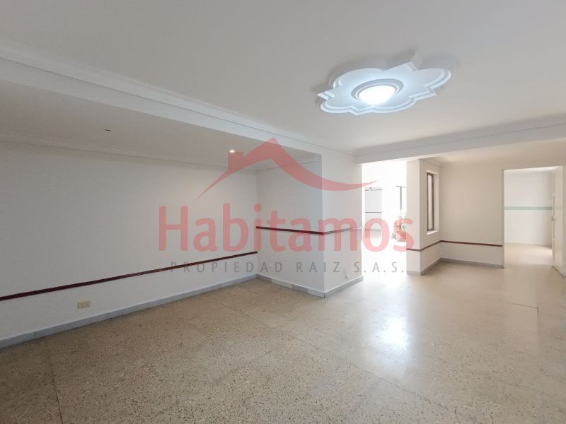 Casa en arriendo Antioquia Medellín Bolivariana 200 m2 Habitaciones 3 Baños 3 Garajes 1 Precio $4200000