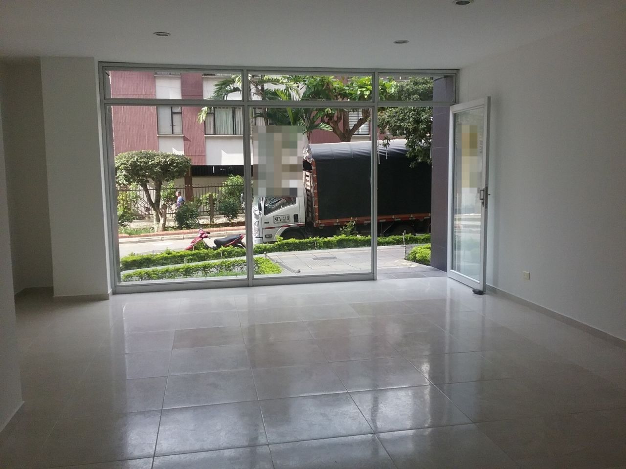 Local en venta Santander Bucaramanga La Aurora 45 m2 Habitaciones 0 Baños 1 Garajes 2 Precio $420000000