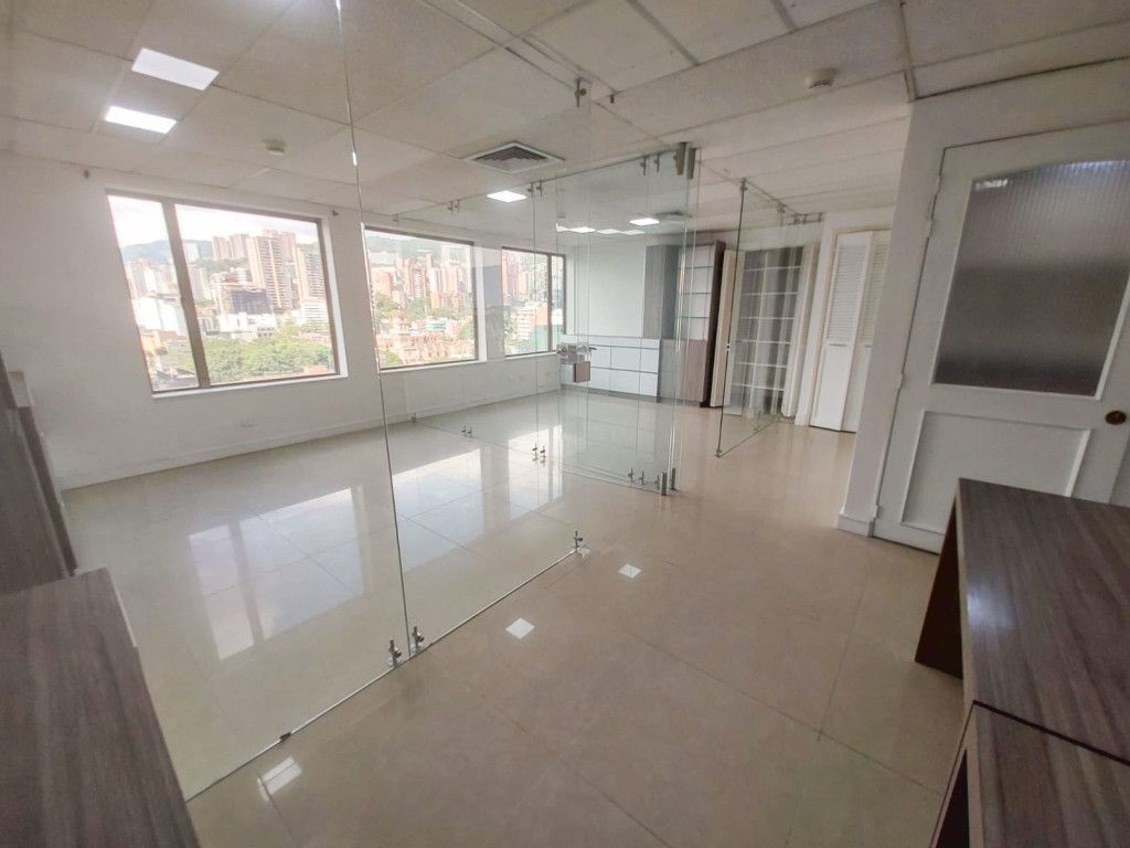 Oficina en arriendo Antioquia Medellín Astorga 60 m2 Habitaciones 0 Baños 1 Garajes 1 Precio $5000000
