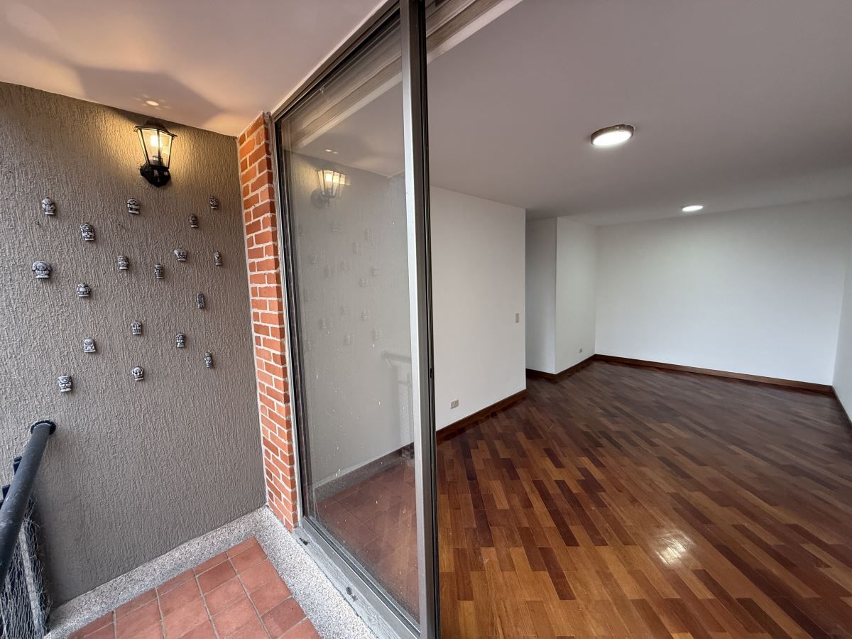 Apartamento en arriendo Cundinamarca Bogotá Club Los Lagartos 75 m2 Habitaciones 3 Baños 2 Garajes 1 Precio $2500000