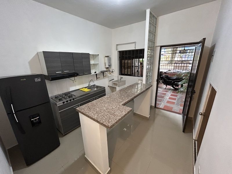 Apartaestudio en arriendo Antioquia Medellín San Joaquin 42 m2 Habitaciones 1 Baños 1 Garajes 0 Precio $1600000