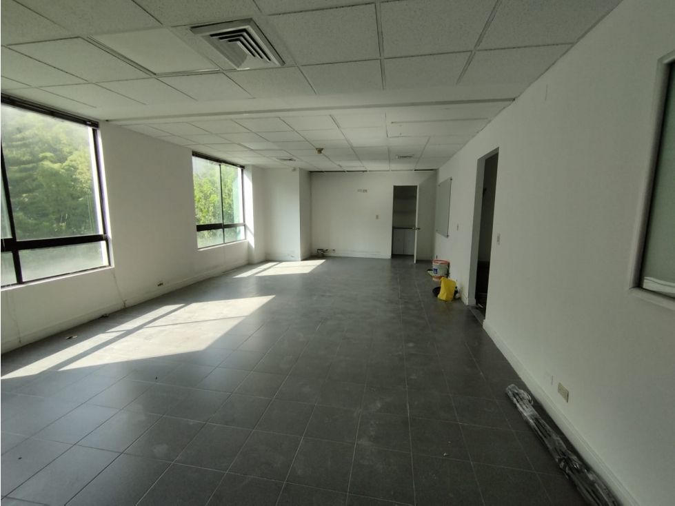 Oficina en venta Antioquia Medellín Santa Maria De Los Angeles 40 m2 Habitaciones 0 Baños 1 Garajes 1 Precio $739089000