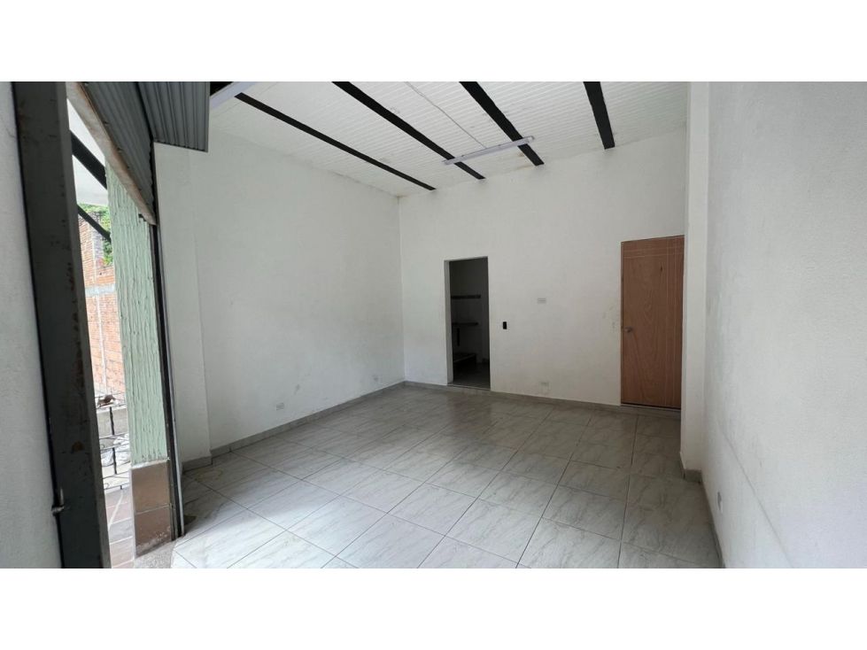 Local en venta Antioquia Medellín La Castellana 40 m2 Habitaciones 0 Baños 1 Garajes 0 Precio $142000000