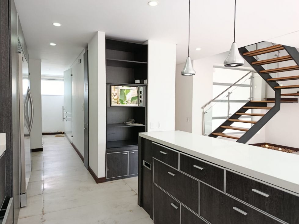 Casa en venta Antioquia Rionegro El Porvenir 230 m2 Habitaciones 4 Baños 4 Garajes 2 Precio $1290000