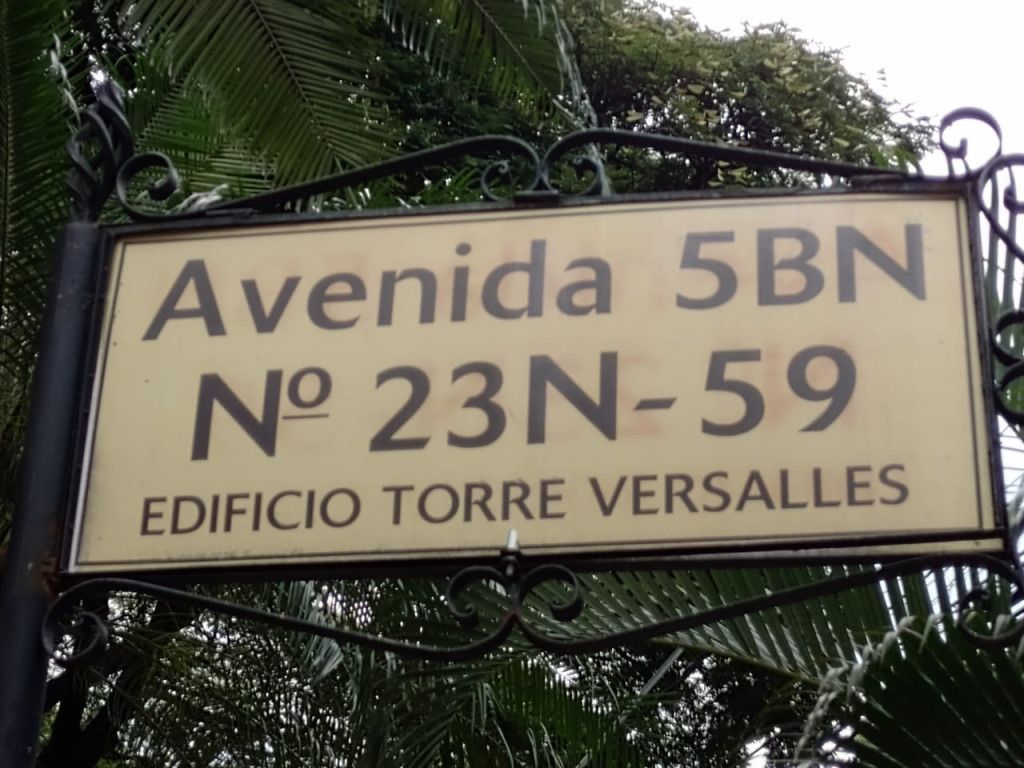 Apartamento en arriendo Valle Del Cauca Cali San Vicente 197 m2 Habitaciones 3 Baños 3 Garajes 2 Precio $3500000