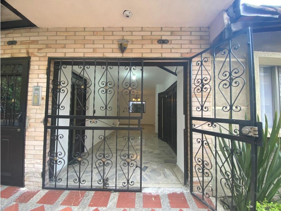 Casa en arriendo Antioquia Medellín Rosales 155 m2 Habitaciones 5 Baños 3 Garajes 1 Precio $5000000
