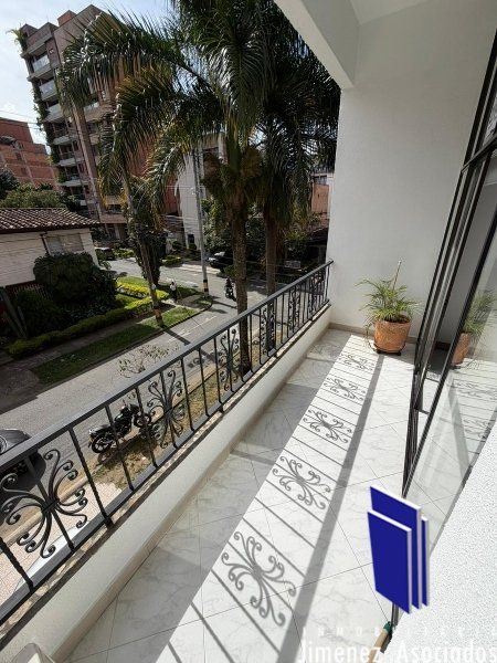 Apartamento en arriendo Antioquia Medellín La Castellana 100 m2 Habitaciones 4 Baños 2 Garajes 0 Precio $3500000