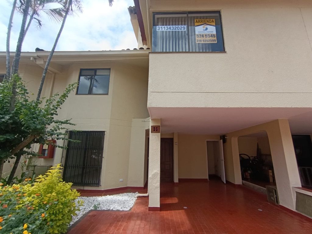 Casa en arriendo Valle Del Cauca Cali Camino Real 220 m2 Habitaciones 4 Baños 4 Garajes 2 Precio $4000000