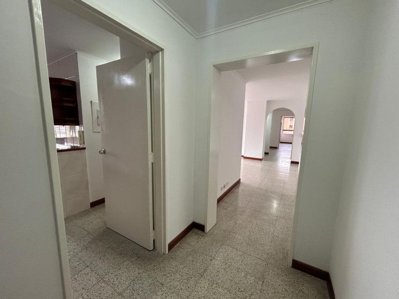 Apartamento en arriendo Antioquia Medellín Urbanizacion Suramericana 164 m2 Habitaciones 4 Baños 2 Garajes 1 Precio $4500000