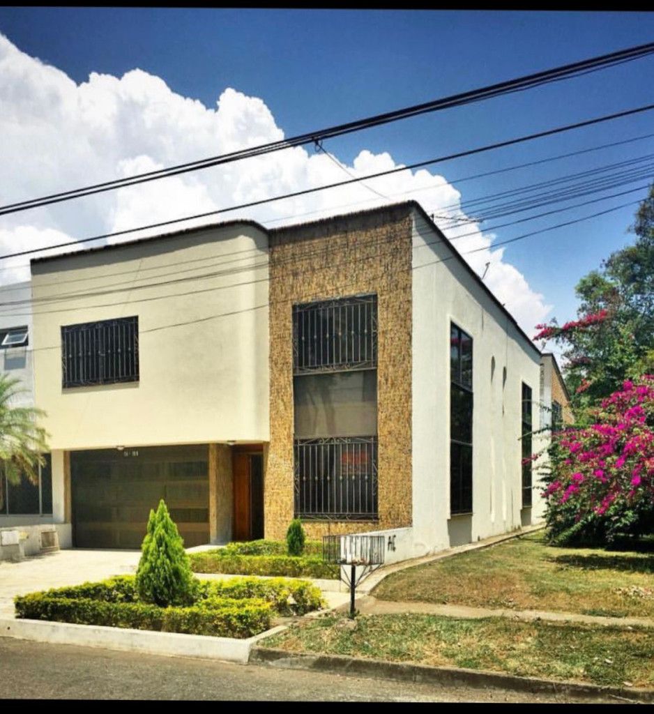 Casa en arriendo Valle Del Cauca Cali El Ingenio 340 m2 Habitaciones 4 Baños 5 Garajes 2 Precio $5500000