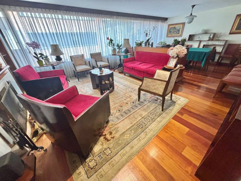 Apartamento en venta Cundinamarca Bogotá Santa Barbara Central 180 m2 Habitaciones 3 Baños 3 Garajes 2 Precio $1220000000