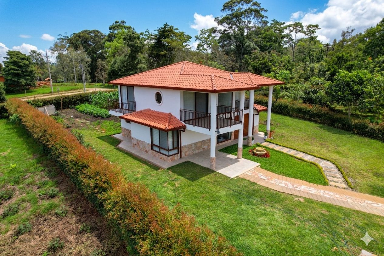 Casa en venta Santander Piedecuesta Bosques De Aranjuez 249 m2 Habitaciones 4 Baños 4 Garajes 2 Precio $990000000