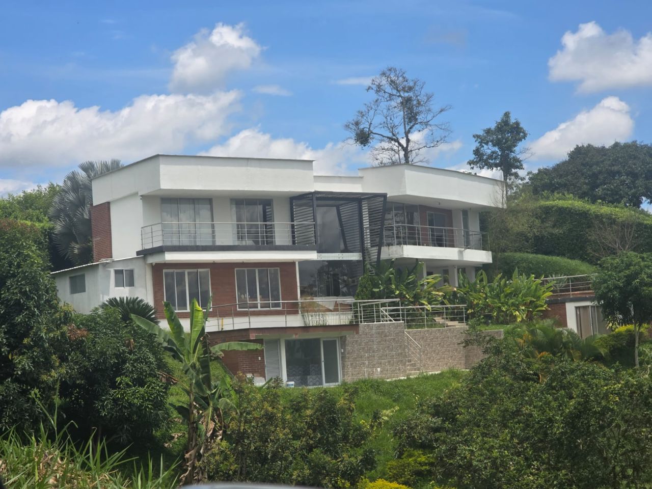 Casa Campestre en venta Risaralda Pereira Jardin De Velez Y Velez 400 m2 Habitaciones 6 Baños 5 Garajes 4 Precio $2400000000