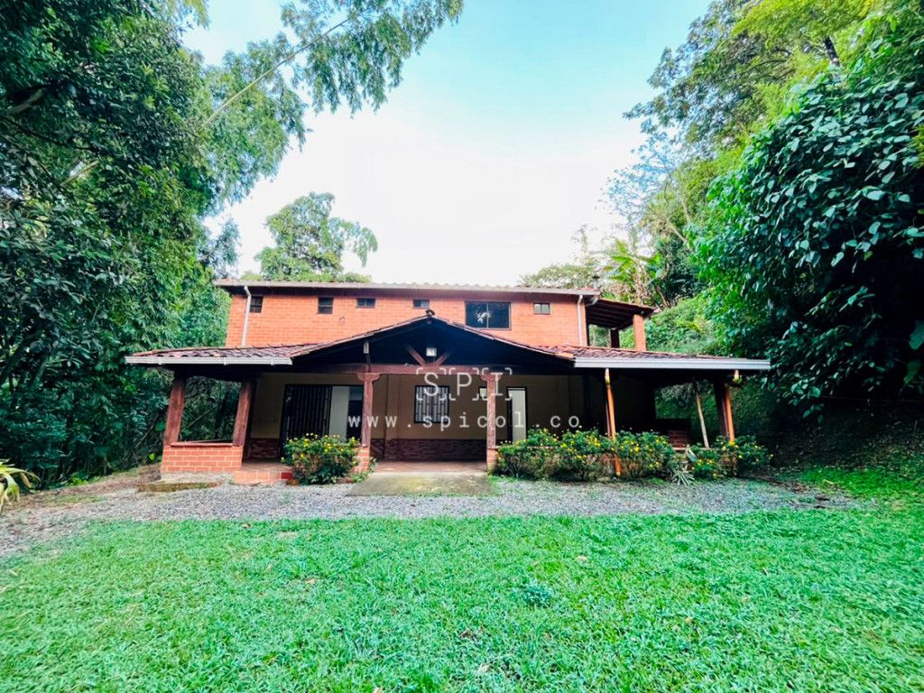 Casa en arriendo Antioquia Envigado El Salado 430 m2 Habitaciones 4 Baños 4 Garajes 4 Precio $10000000