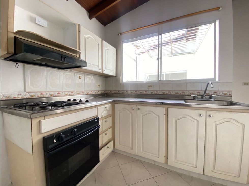 Apartamento en arriendo Antioquia Medellín La Castellana 60 m2 Habitaciones 2 Baños 1 Garajes 0 Precio $2000000