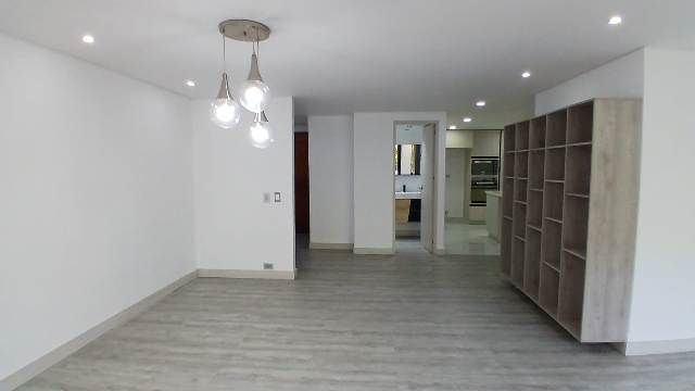 Apartamento en arriendo Antioquia Medellín La Florida 170 m2 Habitaciones 3 Baños 3 Garajes 2 Precio $7000000