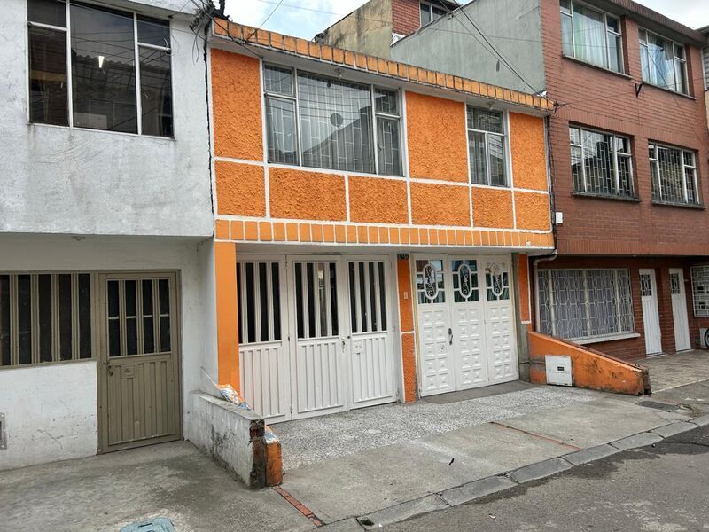 Casa en venta Cundinamarca Bogotá Los Monjes 163 m2 Habitaciones 3 Baños 3 Garajes 1 Precio $600000000