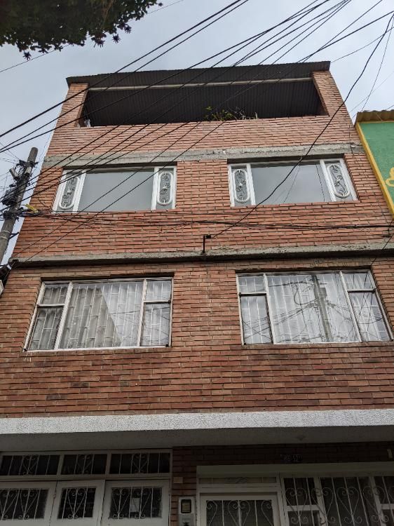 Casa en venta Cundinamarca Bogotá Jiménez De Quesada 290 m2 Habitaciones 6 Baños 6 Garajes 1 Precio $650000000