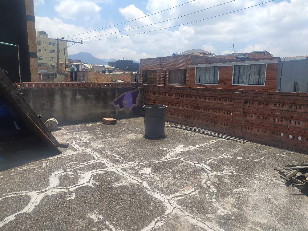 Casa en venta Cundinamarca Bogotá Simón Bolívar 150 m2 Habitaciones 5 Baños 4 Garajes 0 Precio $750000000
