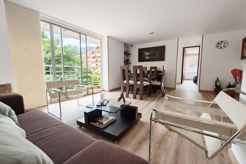 Apartamento en venta Cundinamarca Bogotá Las Acasias 109 m2 Habitaciones 3 Baños 3 Garajes 2 Precio $800000000