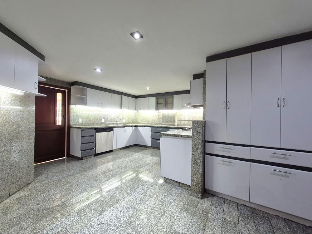 Apartamento en venta Cundinamarca Bogotá La Carolina 270 m2 Habitaciones 3 Baños 6 Garajes 2 Precio $1550000000