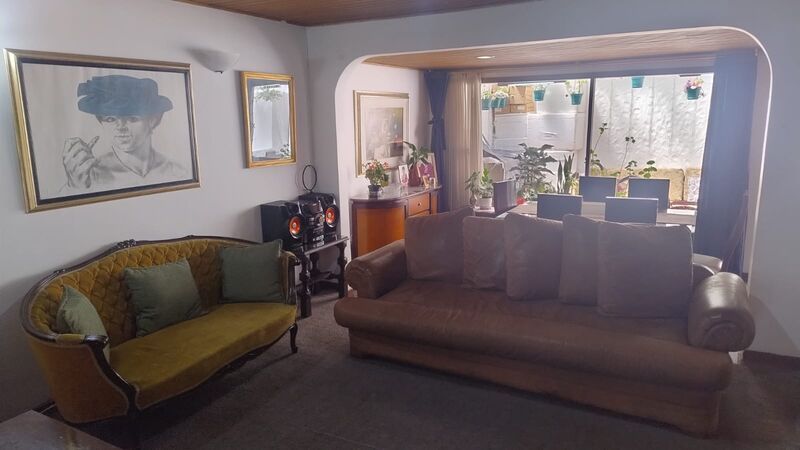 Casa en venta Cundinamarca Bogotá Niza Norte 350 m2 Habitaciones 5 Baños 4 Garajes 1 Precio $2000000000
