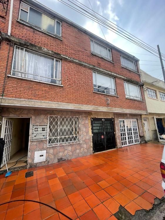 Casa en venta Cundinamarca Bogotá Jorge Eliécer Gaitán 360 m2 Habitaciones 6 Baños 4 Garajes 0 Precio $870000000